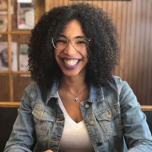 Meet your Posher, Dominique
